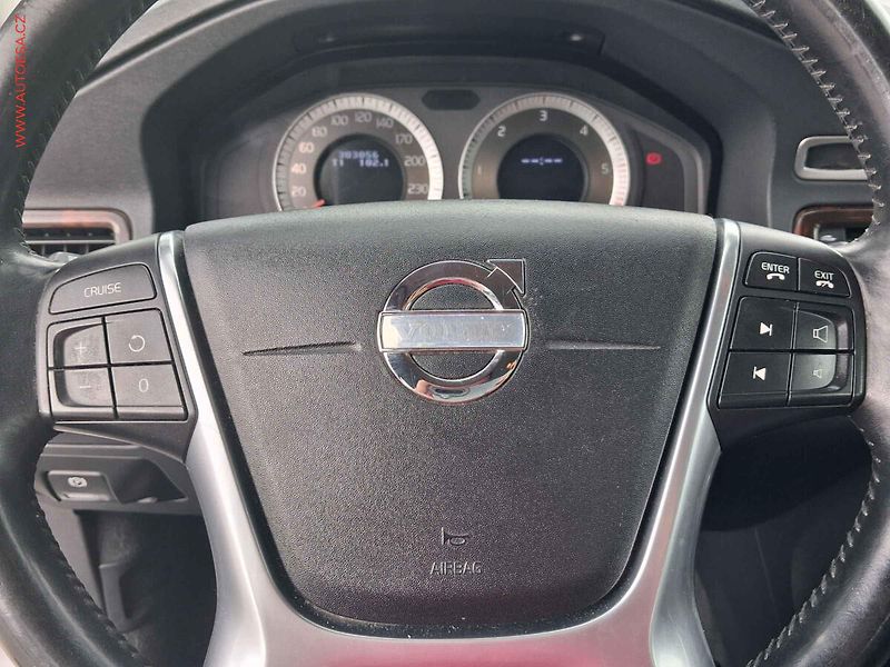 Volvo V70 (2010) 2.0d, AT, xenon, kůže - fotka 17 z 20