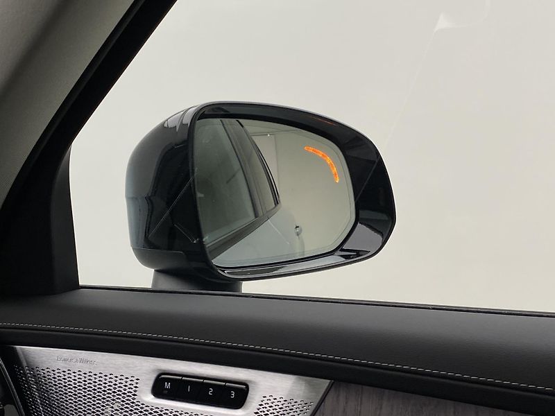 Volvo XC90 (2026) T8 AWD Plug-in DARK PLUS 7m - fotka 35 z 75