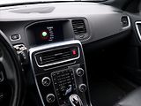 Volvo V60 2.4 D6 162kW R-Design Aut. DPH - náhled 24
