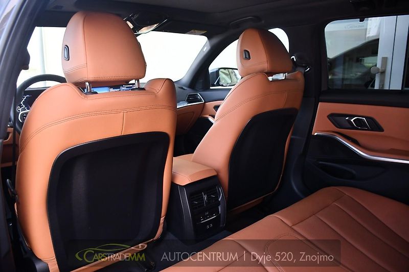 BMW Řada 3 320d xDrive M-SPORT ČR 1.M - fotka 12 z 62