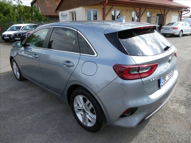 Kia Ceed 1,4 T-GDi 103kW EXCLUSIVE, ČR - fotka 7 z 42