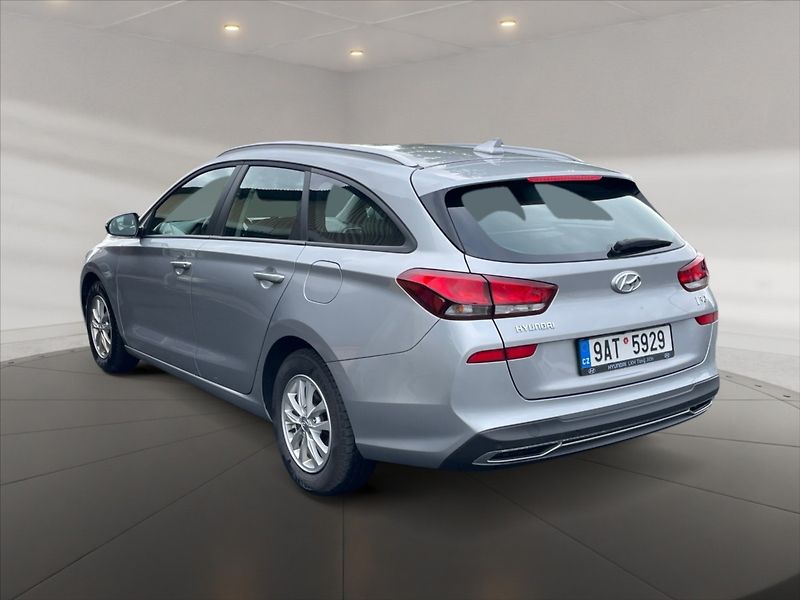 Hyundai i30 1,0 TGDI 120 Comfort - fotka 4 z 11