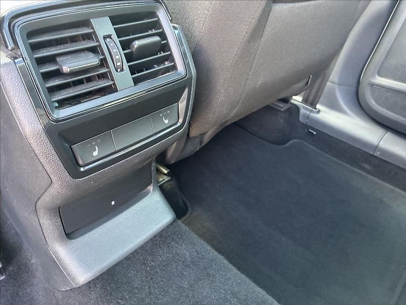 Škoda Kodiaq 2,0 TAŽNÉ,KAMERA,PANORAMA - fotka 17 z 39