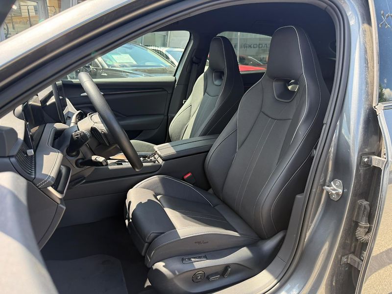 Škoda Superb Sportline 2.0TDI 142kW 4X4 DSG - fotka 8 z 29
