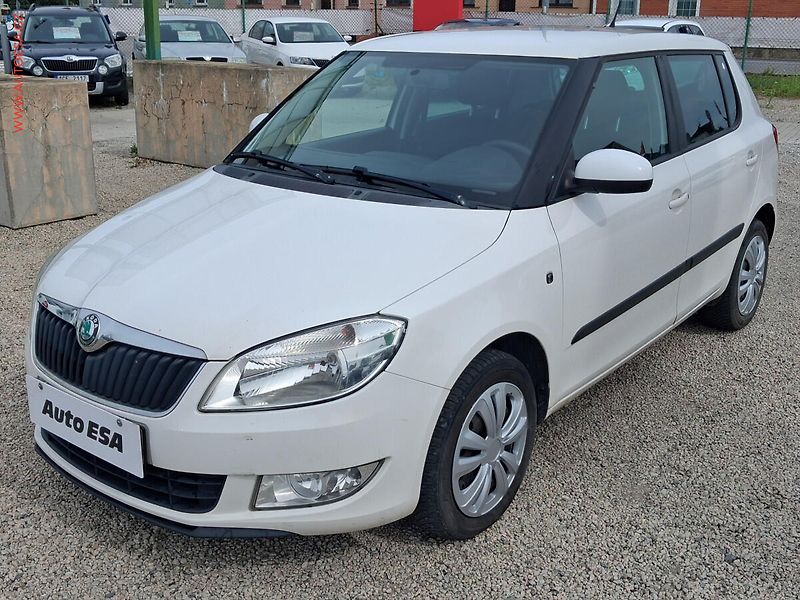 Škoda Fabia (2011) 1.2 TSI, 2.maj,ČR, AC - fotka 3 z 13