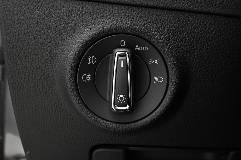 Škoda Superb 2,0 TDI 110kW DSG Style Záruka - fotka 20 z 24