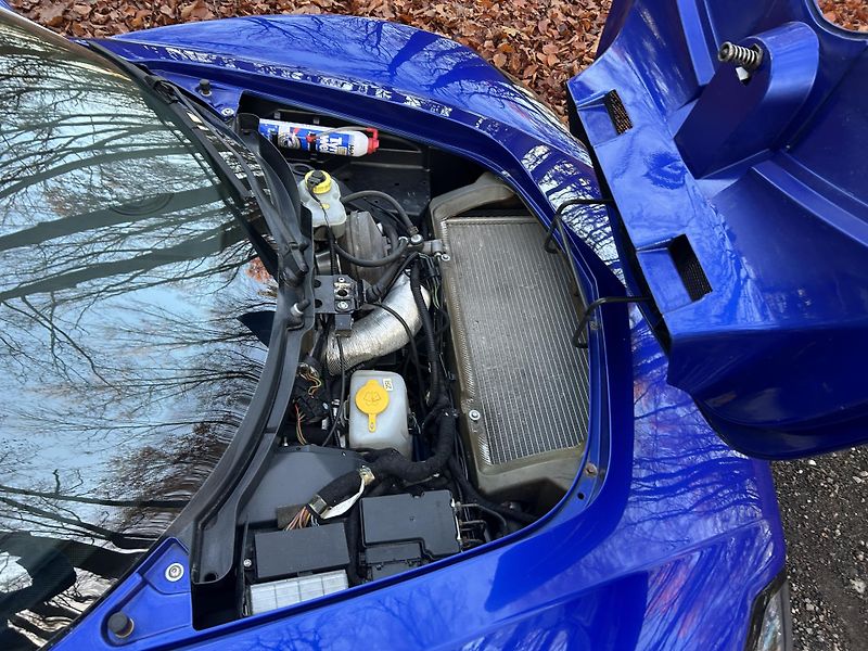 Opel Speedster (2004) 2.0 Turbo, 147kw - fotka 15 z 15