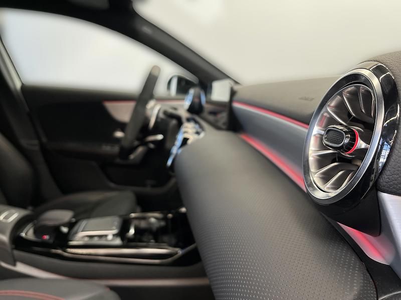 Mercedes-Benz Třídy A Třídy Mercedes-AMG A 45 S 4MAT - fotka 18 z 22