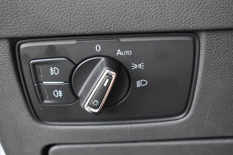Volkswagen Passat Variant (2023) 2.0TDI 110kW DSG, LED, tažné - fotka 18 z 23