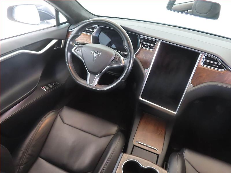 Tesla Model S (2017) P100D, SoH 93% - fotka 7 z 17