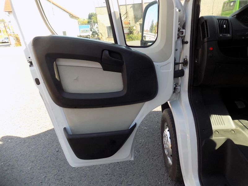 Fiat Ducato (2016) 2,3 96KW 3STR.SKLÁPĚČ - fotka 11 z 38