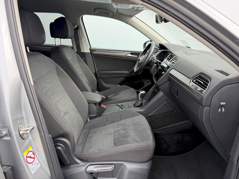 Volkswagen Tiguan Allspace (2022) 1.5 TSI 110 kW DSG Elegance - fotka 29 z 35