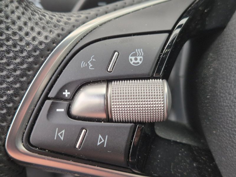 Škoda Karoq (2024) Sportline 1.5 TSI 110 kW 7°DSG - fotka 29 z 35