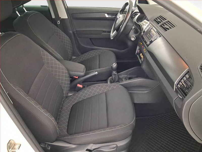 Škoda Fabia (2016) Style 1.4 TDI, Tempomat - fotka 9 z 17