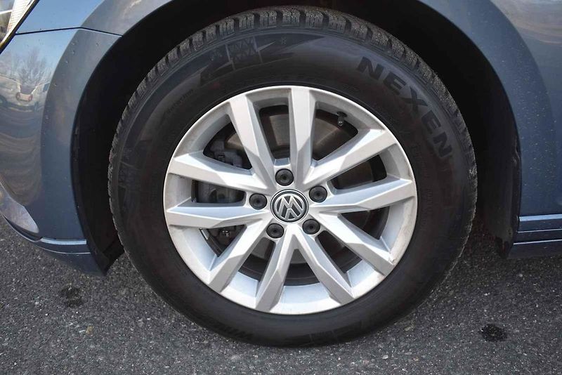 Ojetý Volkswagen Passat se jeví jako skvělé auto pro rodiny. Měl by ještě dlouho vydržet
