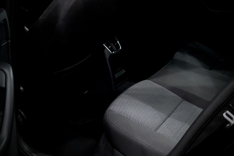 Škoda Octavia 3 Combi 1.4 TSI 110 kW - fotka 16 z 27