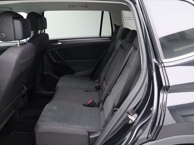 Volkswagen Tiguan 1,5 TSI EVO 110kW DSG Elegance - fotka 14 z 26
