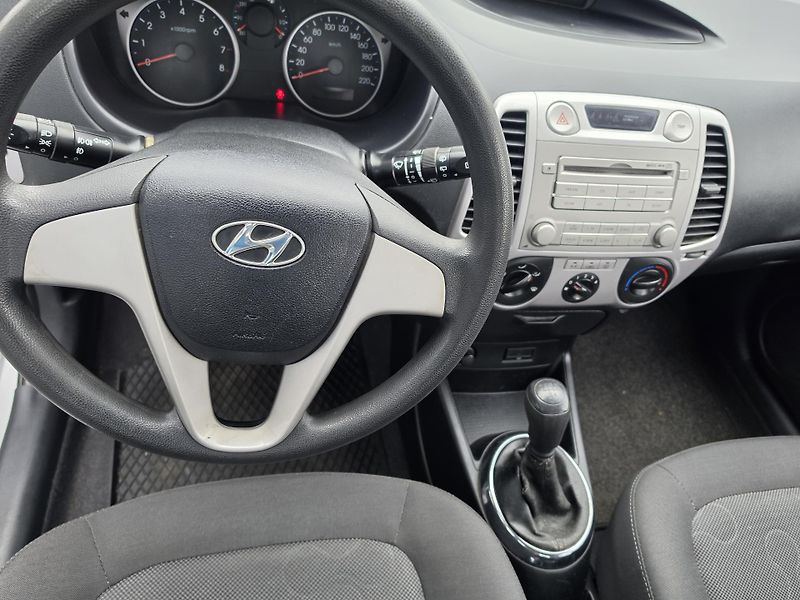 Hyundai i20 1.4 i Klimatizace  - fotka 13 z 14