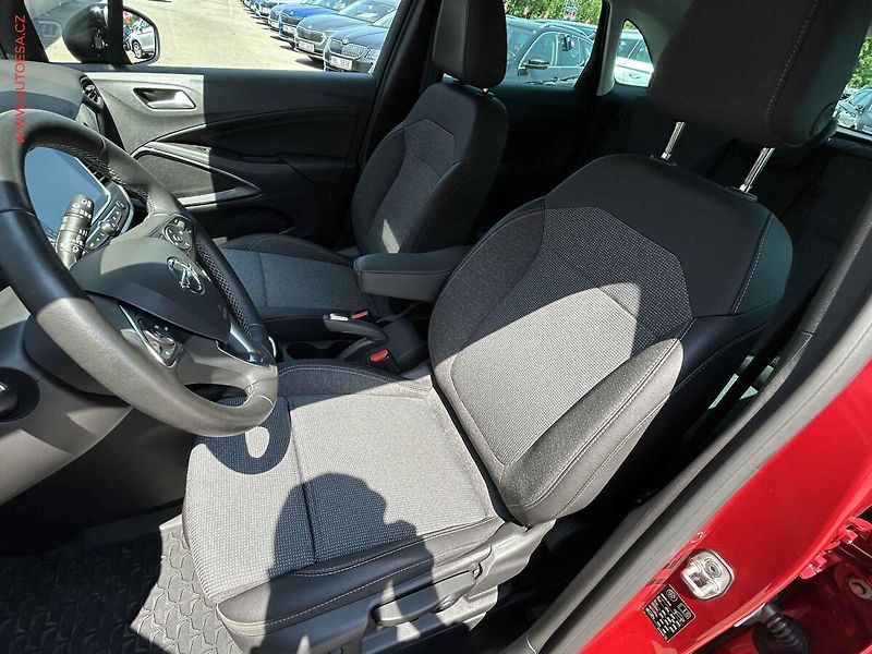 Opel Crossland (2024) 1.2T, 1.maj,ČR, servis.kniha - fotka 9 z 20