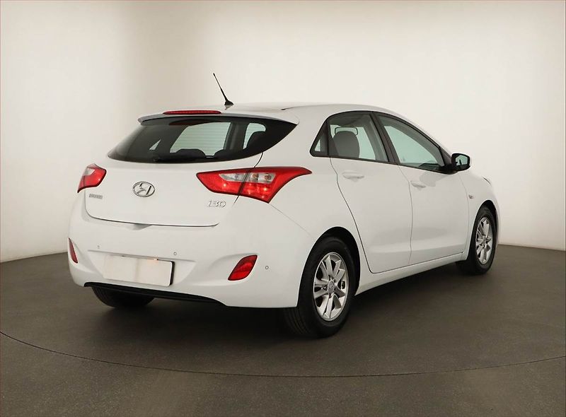 Hyundai i30 (2016) 1.6 CRDi, Serv.kniha, Tempomat - fotka 5 z 13