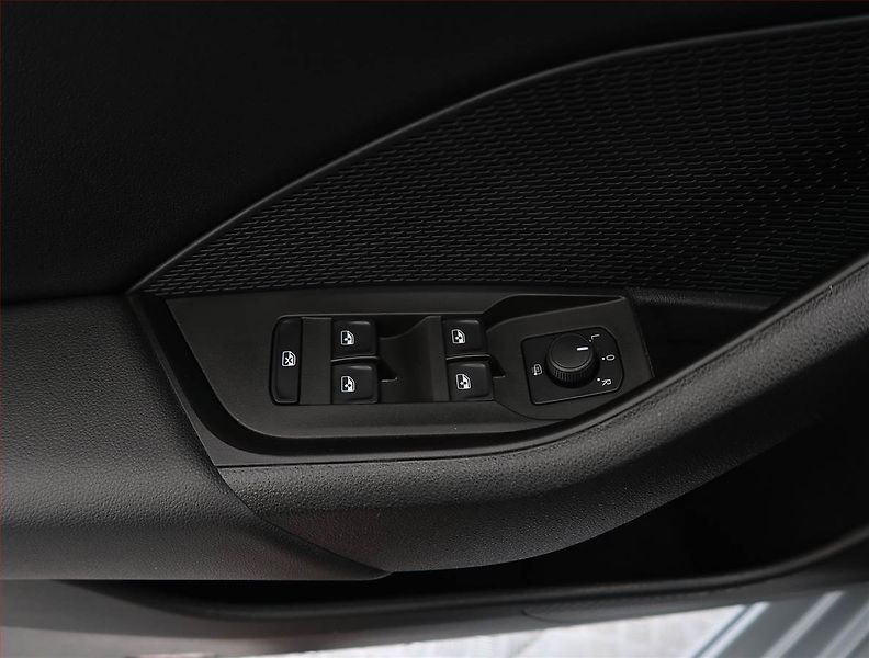 Škoda Octavia (2023) Ambition 2.0 TDI, ČR,1.maj - fotka 25 z 25