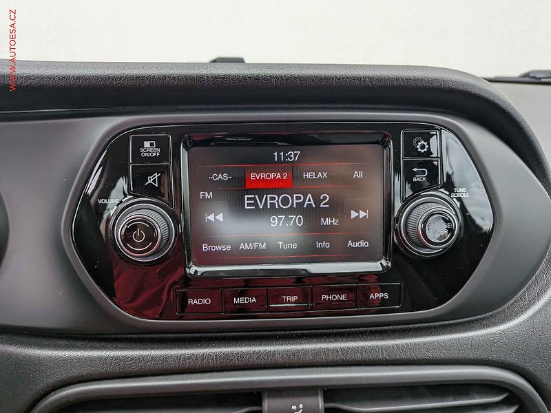 Fiat Tipo (2016) 1.6 MultiJet, AC, výhřev sed - fotka 11 z 16