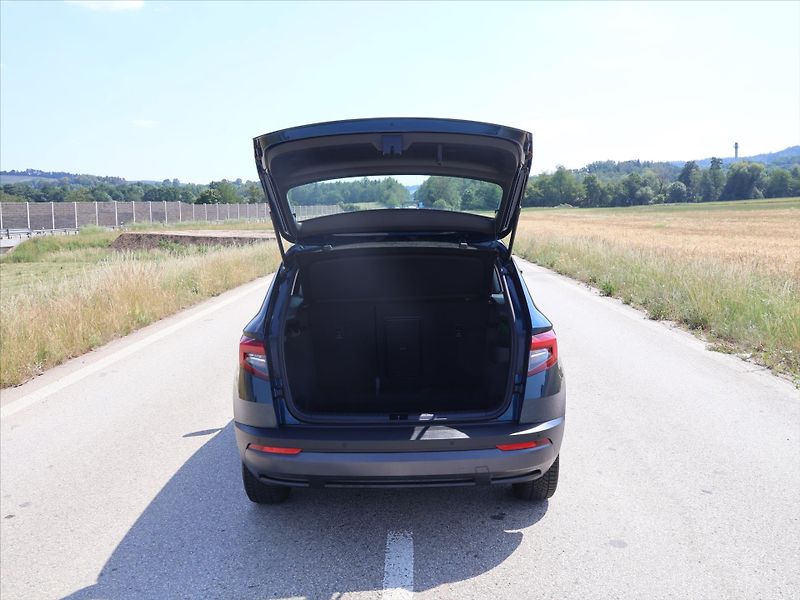 Škoda Karoq 2,0 TDI LED Navi CZ DPH 1.Maj - fotka 9 z 32