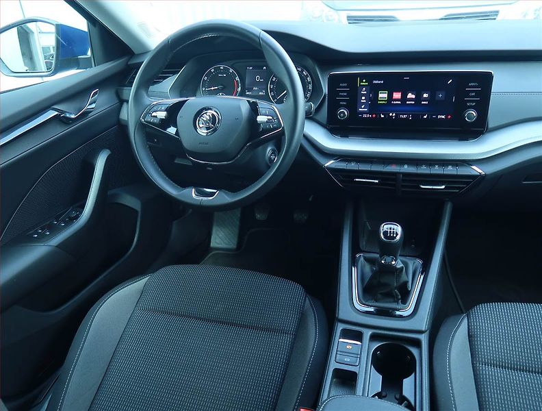 Škoda Octavia (2024) Ambition Plus 1.5 TSI - fotka 7 z 18