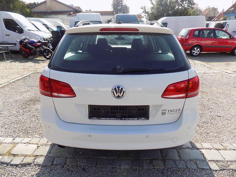 Volkswagen Passat 1,4 TSI 90 KW AUTOKLIMA VÝHŘEV - fotka 11 z 42