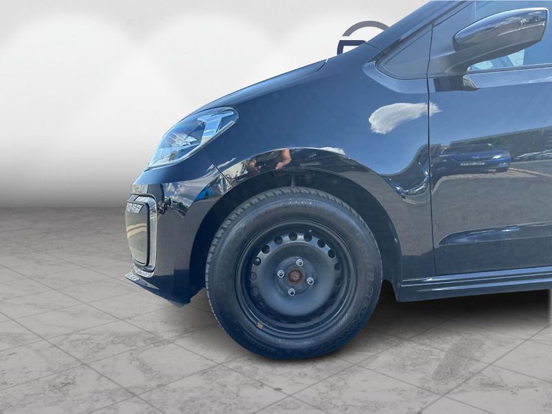 Volkswagen e-up! UNITED 61kW SoH: 93,2% - fotka 9 z 23