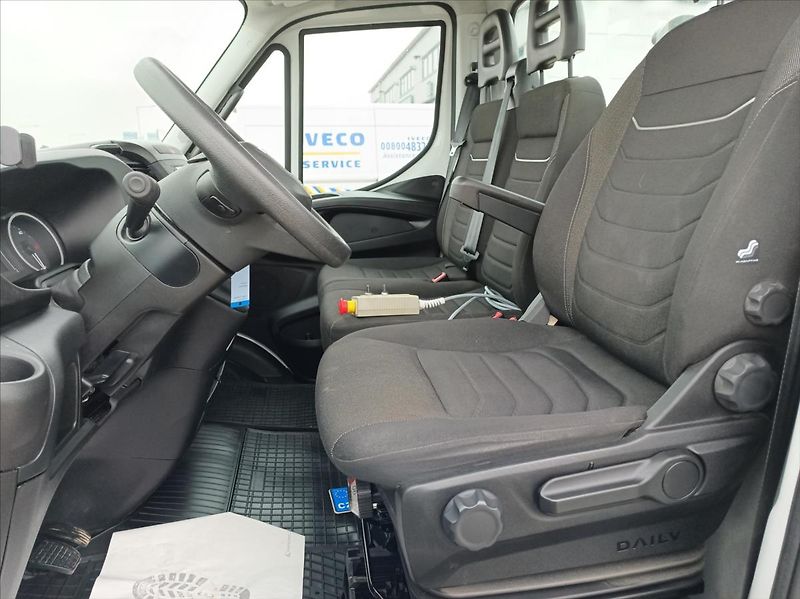 Iveco Daily 3,0   50C18 3,5t kontejner - fotka 9 z 14
