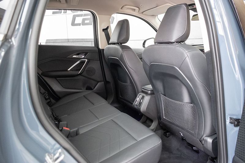 BMW X1 xDrive23d PREMIUM*DPH*ČR 1.MAJ - fotka 13 z 43