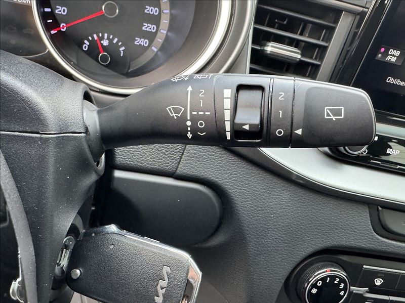 Kia Ceed 1,5 T-GDi Spin DPH 1.maj ČR - fotka 28 z 50