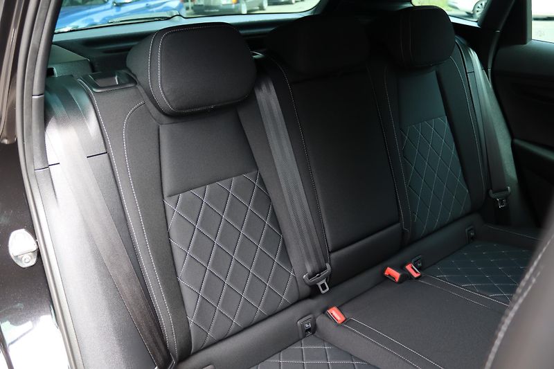 Škoda Karoq Škoda Karoq 1.5 TSI ACT Sport - fotka 43 z 50