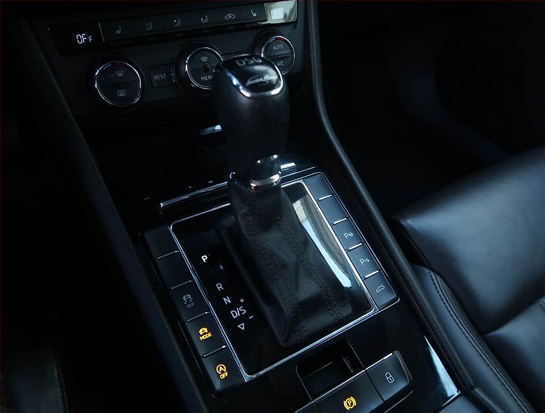 Škoda Superb (2016) Laurin&Klement 2.0 TDI - fotka 13 z 28