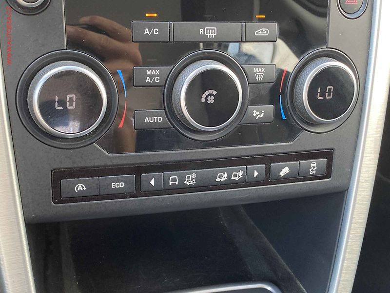 Land Rover Discovery Sport (2017) 2.0 TD4 4x4, AT, bixen, navi - fotka 16 z 18