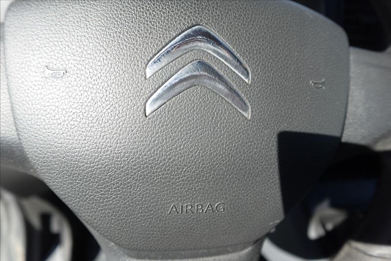 Citroën Jumpy 2,0 HDI  8 MÍST L3H1 KLIMA - fotka 28 z 37