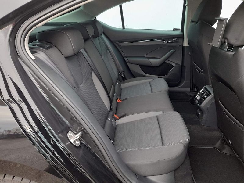 Škoda Octavia Ambition Klima paket 1.5 TSI 1 - fotka 26 z 28