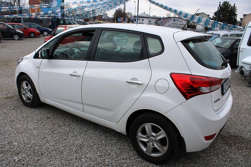 Hyundai ix20 (2015) 1,6 CRDI KLIMA KOUPENO CZ ALU - fotka 5 z 17