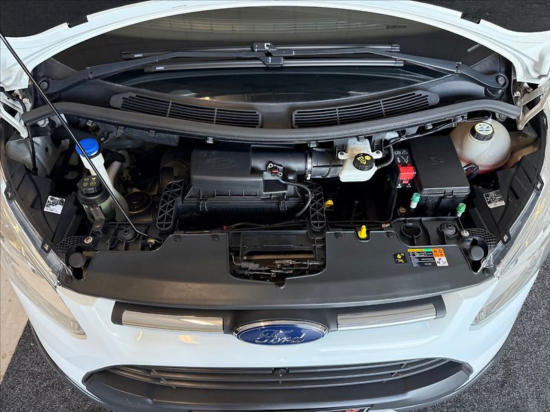 Ford Tourneo Custom 2,2 L2,Titanium, 92kW - fotka 24 z 26
