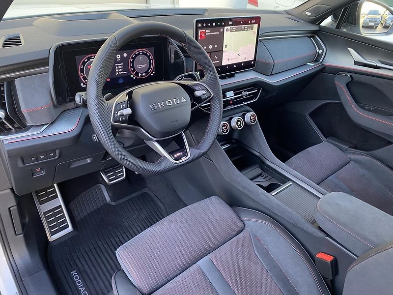 Škoda Kodiaq 2,0 TSI 195 kW RS 4x4 DSG - fotka 7 z 30