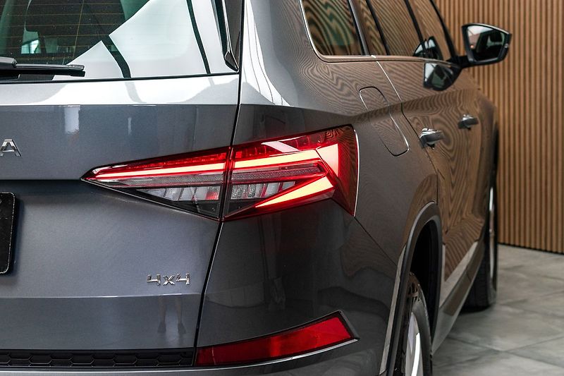 Škoda Kodiaq 2.0 TDI 4x4*STYLE+*TAŽNÉ*ČR 1M - fotka 43 z 49