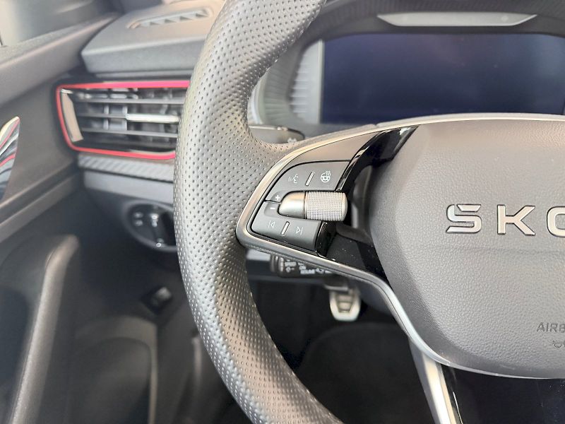 Škoda Scala (2025) Monte Carlo 1.0 TSI / 85 kW M6 - fotka 10 z 29