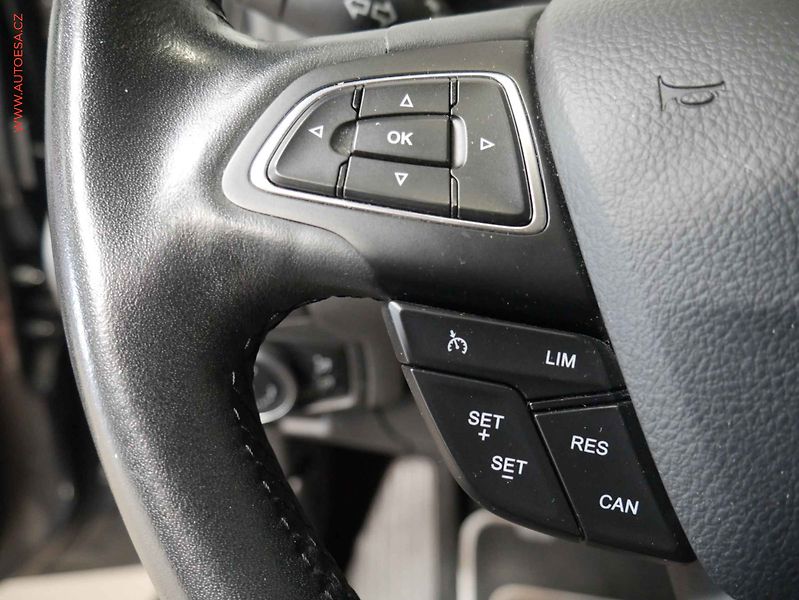 Ford Focus (2016) 1.5 EB, 1.maj,ČR, TZ - fotka 18 z 21