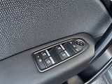 Renault Captur (2025) TECHNO 1,3TCe 160k EDC - náhled 22