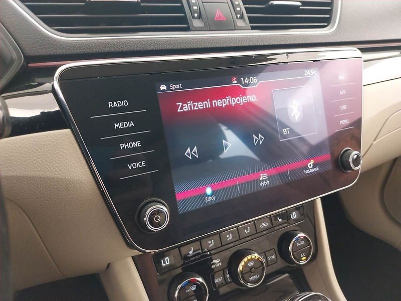 Škoda Superb (2018) Laurin&Klement 2.0 TDI, 4X4 - fotka 24 z 25