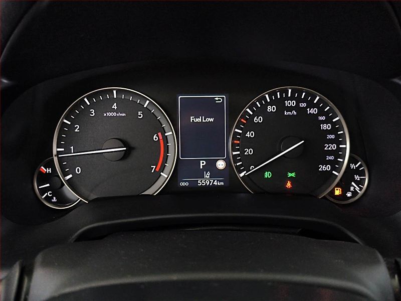 Lexus RX 400h (2022) 300 AWD - fotka 11 z 23