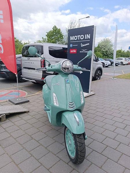 Vespa Primavera 125 3V ABS (2026) Verde 80th  (příslušenství v - fotka 2 z 11