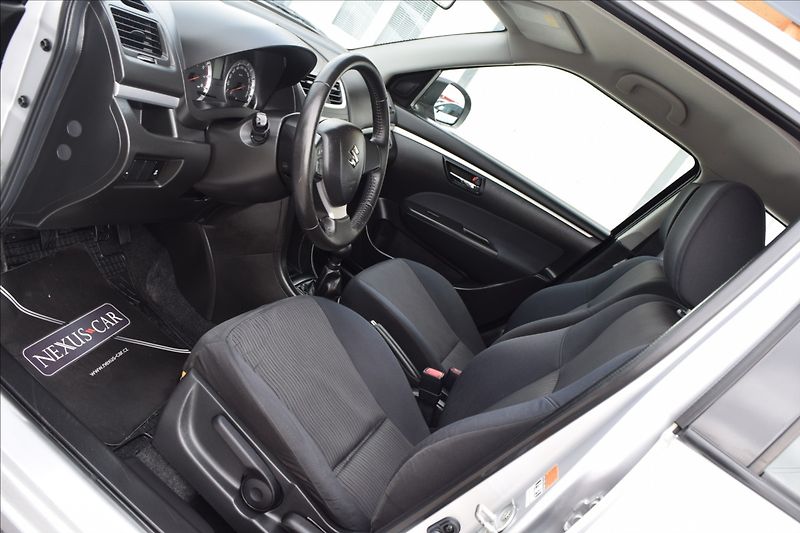 Suzuki Swift 1,2 i 69KW 4X4 ALU KLIMA - fotka 15 z 46
