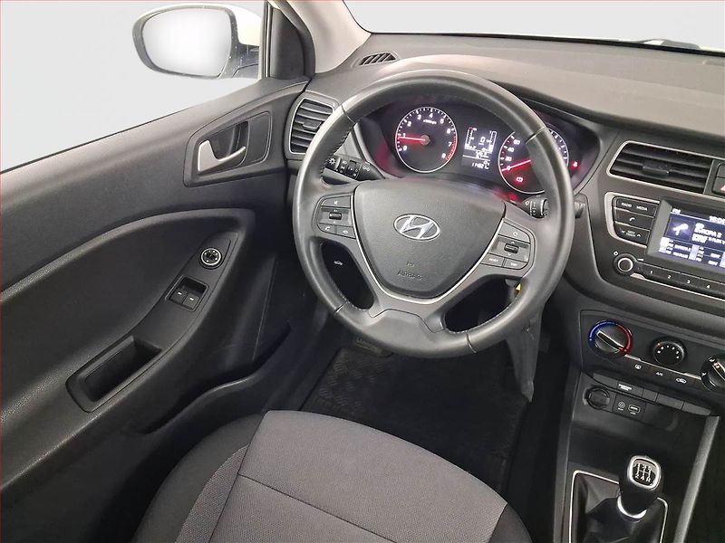 Hyundai i20 (2019) 1.2, ČR,1.maj, Serv.kniha - fotka 7 z 17